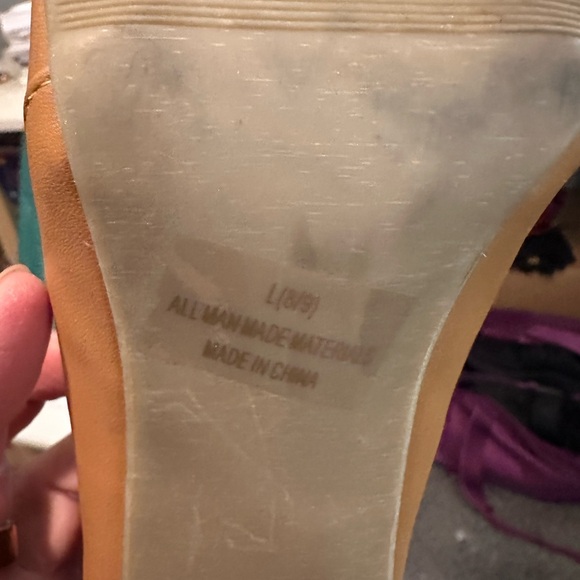 Tan Lace-Up Women's Shoes large - Picture 4 of 5